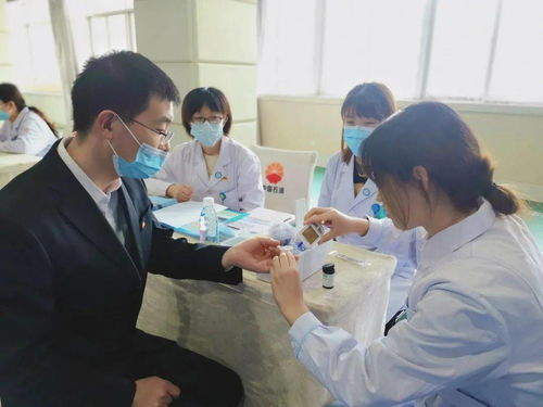 愛心永恒，健康加油——甘肅寶石花醫院健康咨詢義診活動走進中國石油甘肅銷售公司